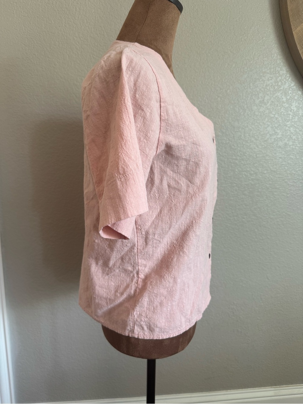 BABI | Women's Blush Peach Button-Front Top Scallop Neck | Made in Korea - Picture 5 of 7